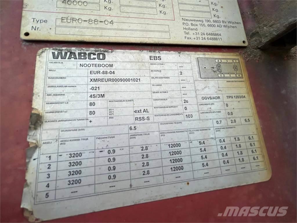 Scania R560 8x4 牵引车