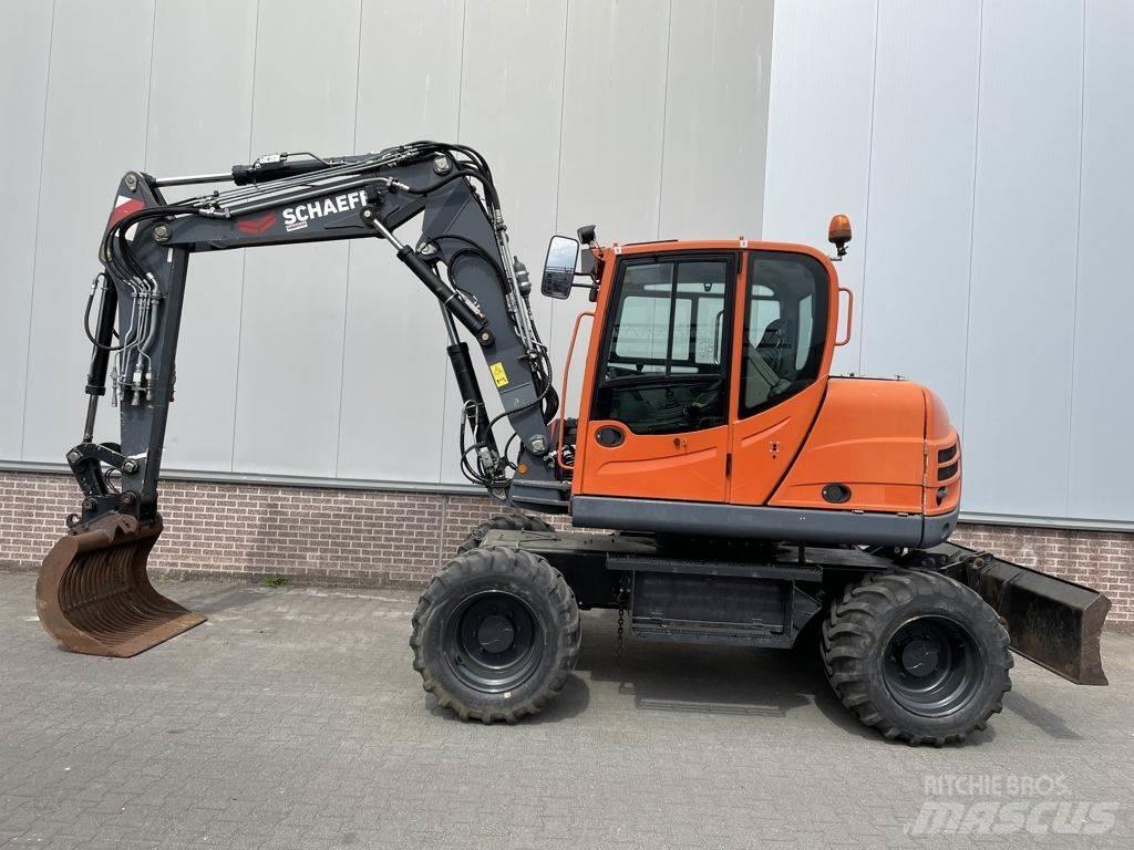 Schaeff TW110 轮式挖掘机