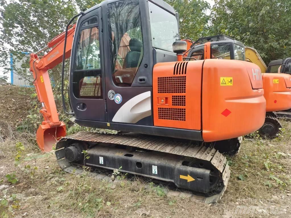 Hitachi ZX 70 中型挖掘机