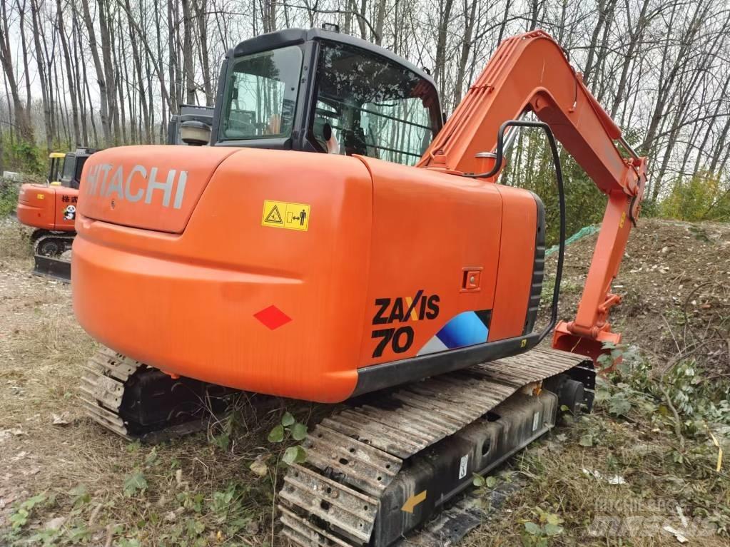 Hitachi ZX 70 中型挖掘机