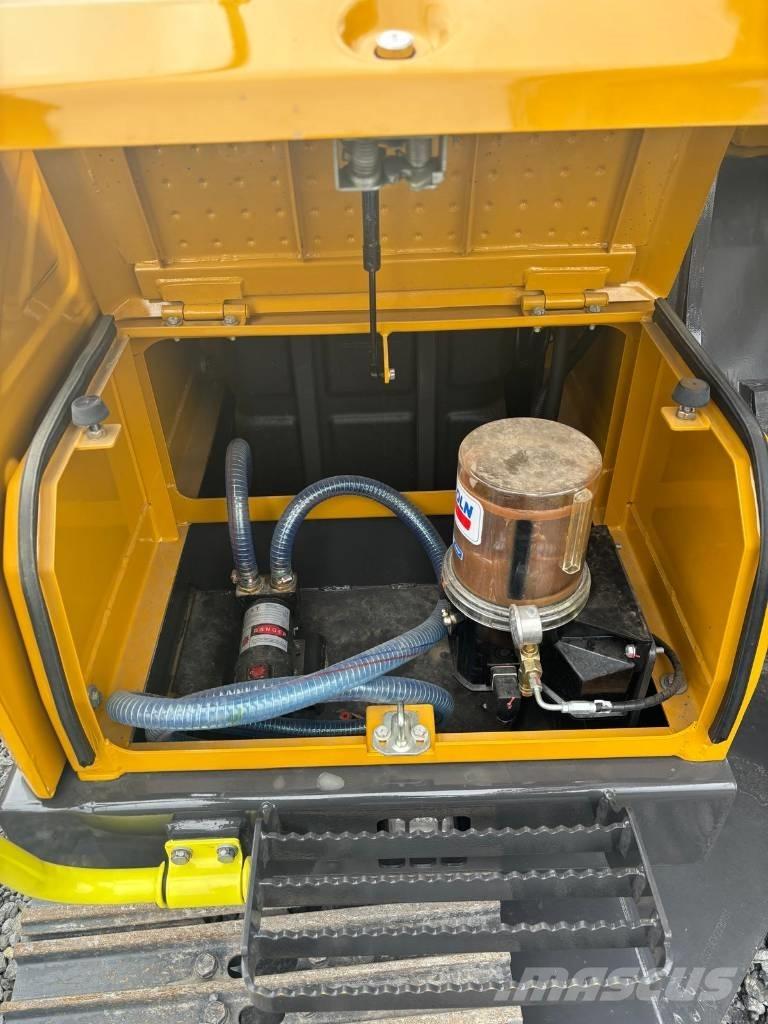 XCMG XE220E 履带挖掘机