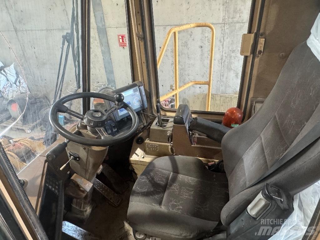 CAT 966 F 轮式装载机