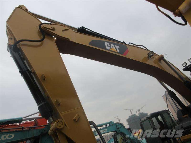 CAT 320 D 履带挖掘机