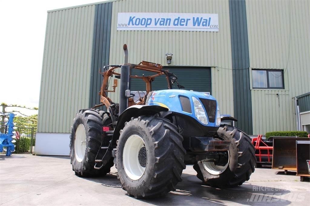 New Holland T7030 拖拉机/农用车