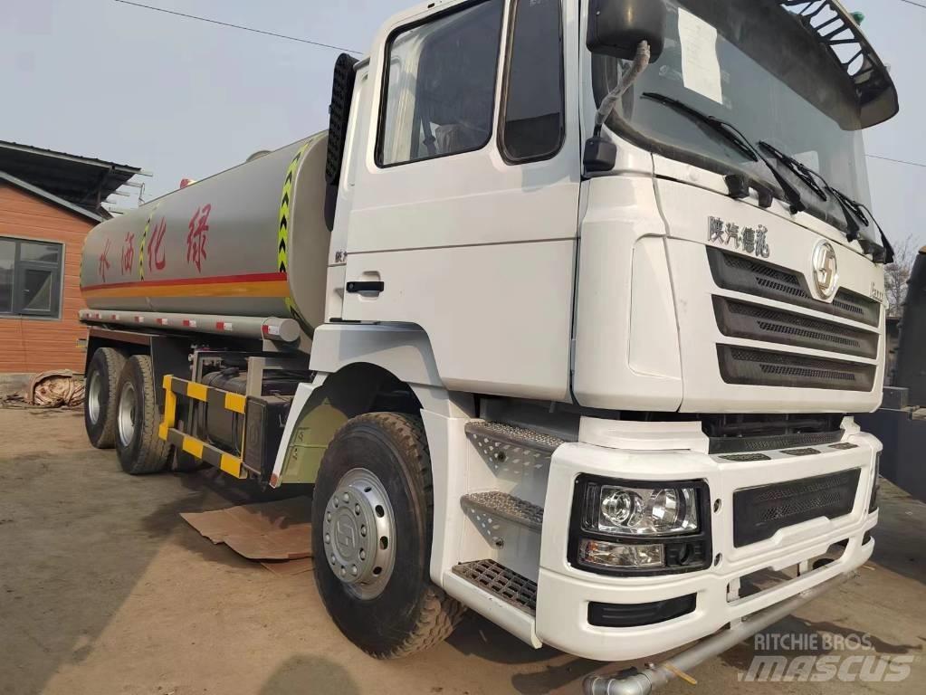 Shacman F3000 6X4 水罐车