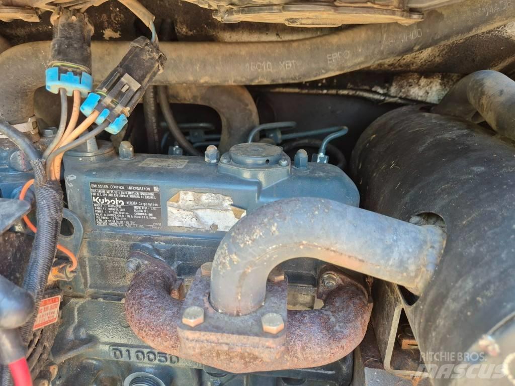 Bobcat S70 滑移装载机