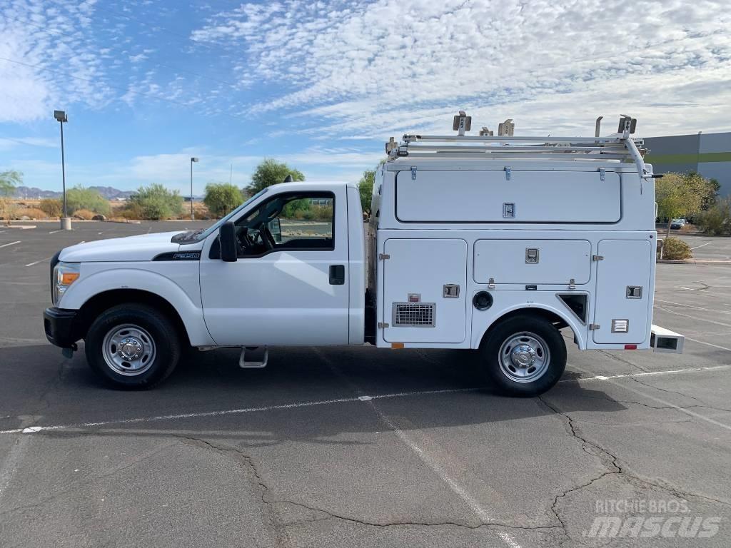 Ford F 350 皮卡车
