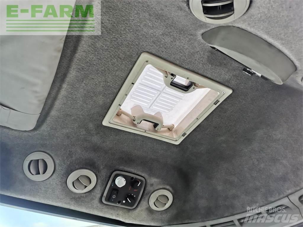 John Deere 4720 拖拉机/农用车
