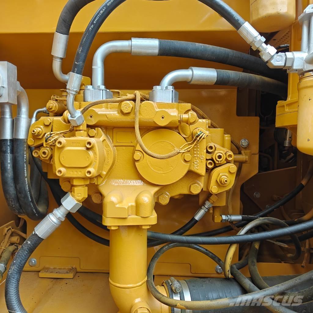 CAT 320 D 履带挖掘机