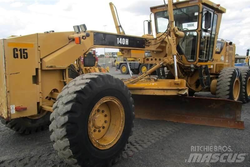 CAT 140H 平地机/推土机