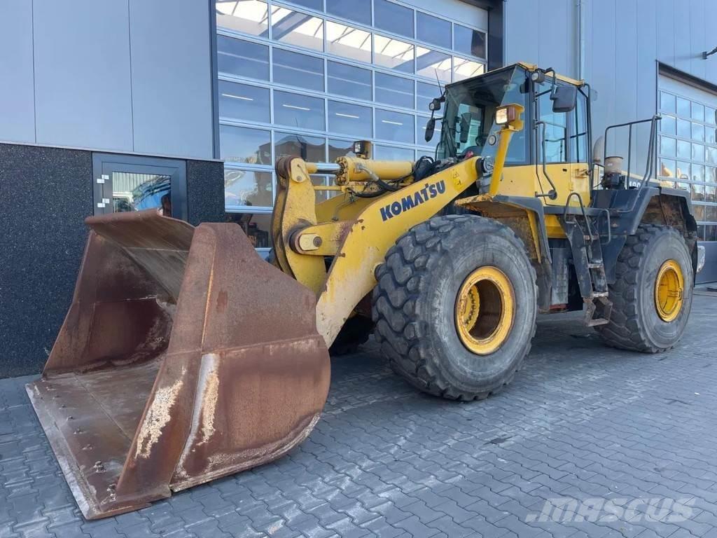 Komatsu WA480-6 轮式装载机