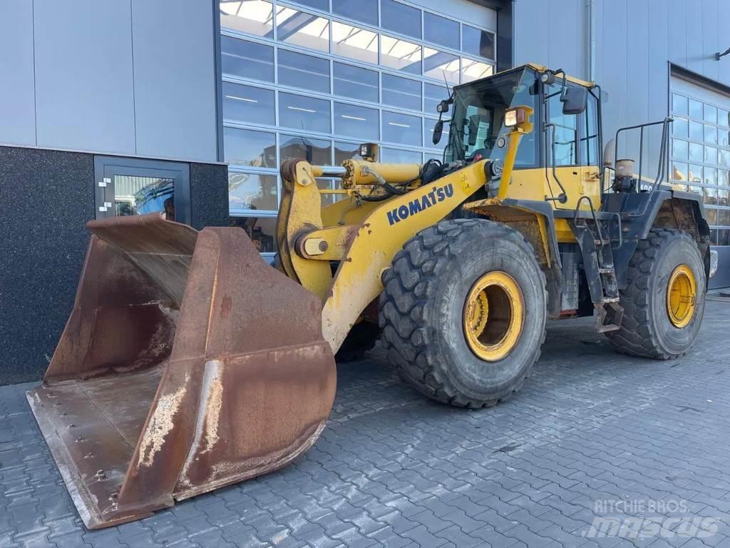 Komatsu WA480-6 轮式装载机
