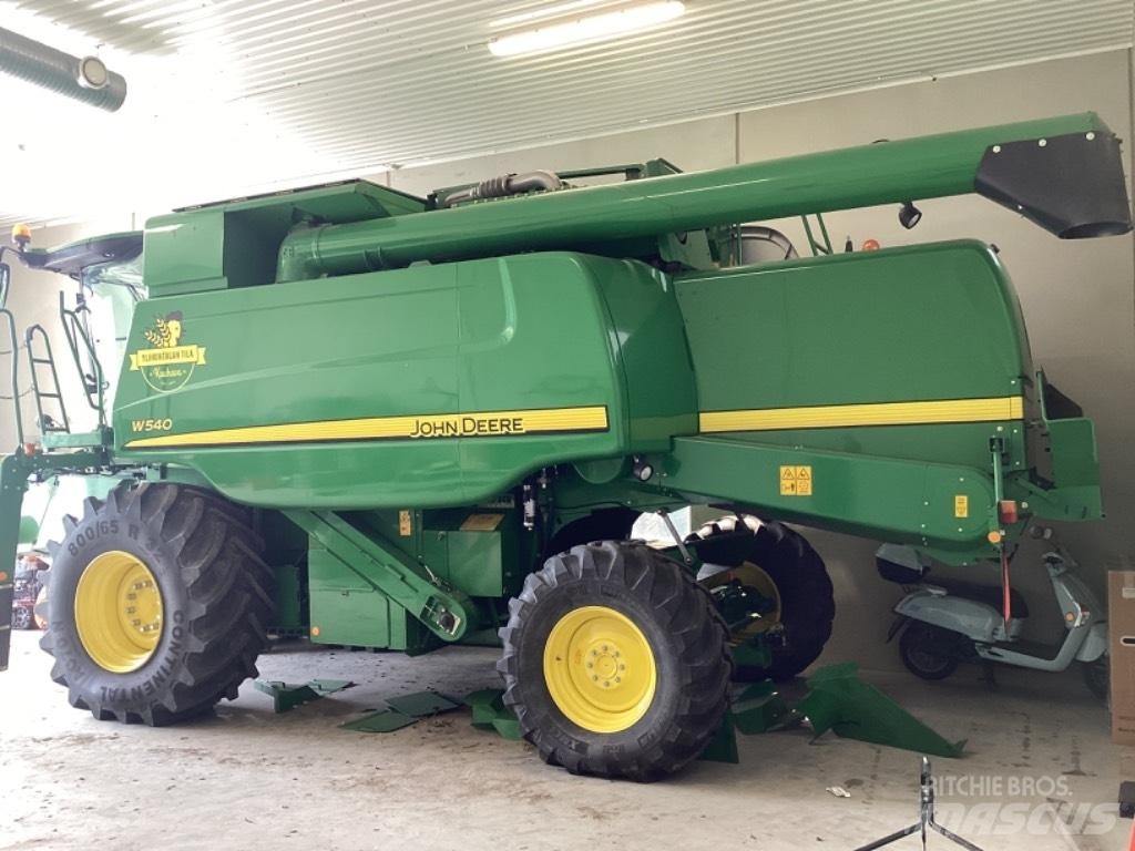 John Deere W540+618R 联合收割机