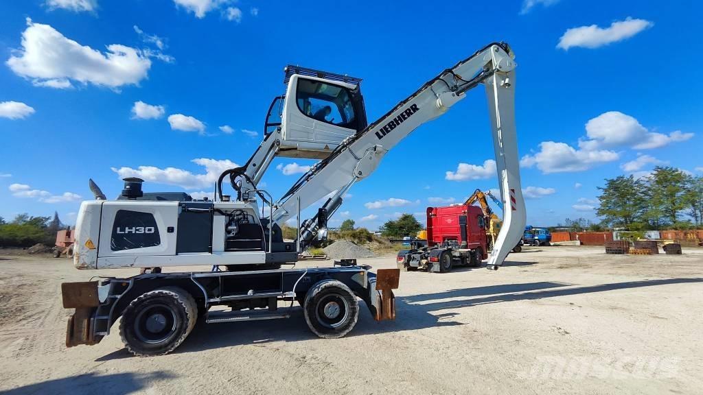 Liebherr LH 30 M 工业挖掘机