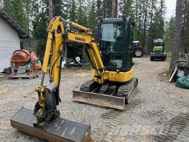 Komatsu PC26MR-3 小型挖掘机