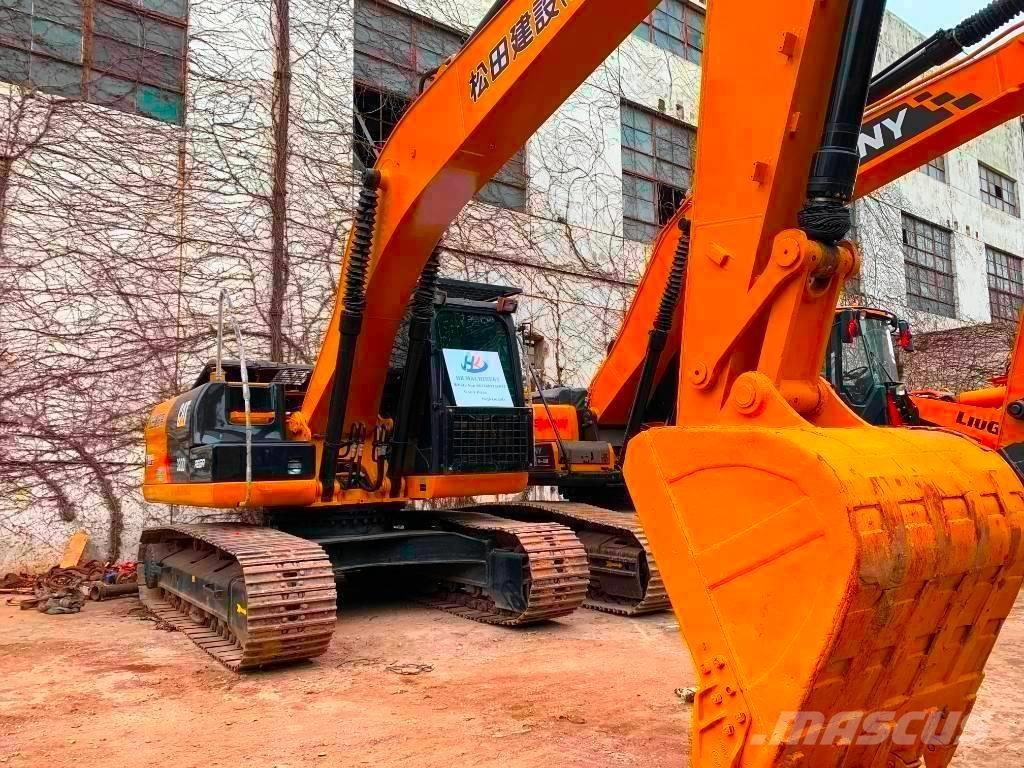 Carter 320D2 履带挖掘机