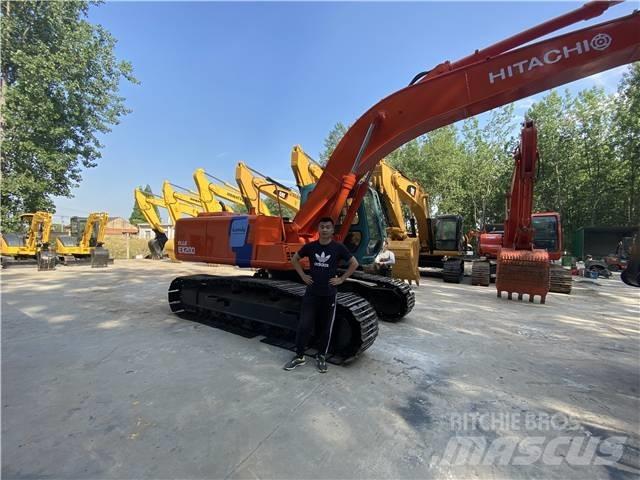 Hitachi EX 200 履带挖掘机