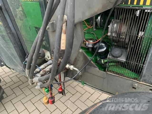 John Deere 2450 拖拉机/农用车