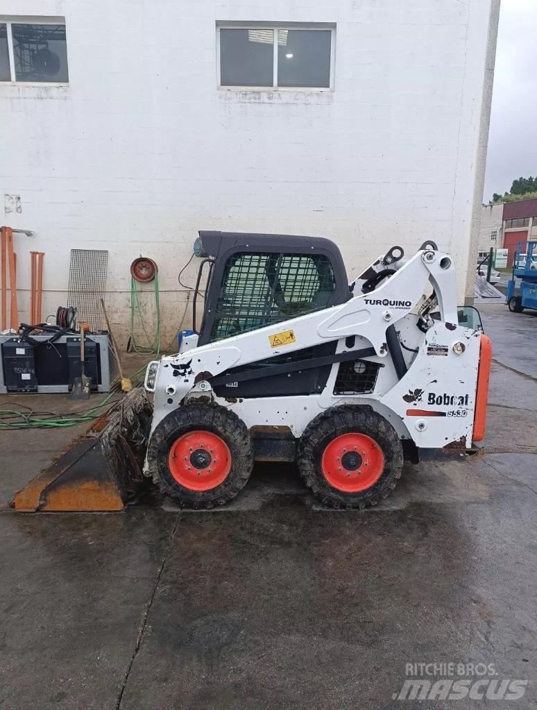 Bobcat S 530 滑移装载机
