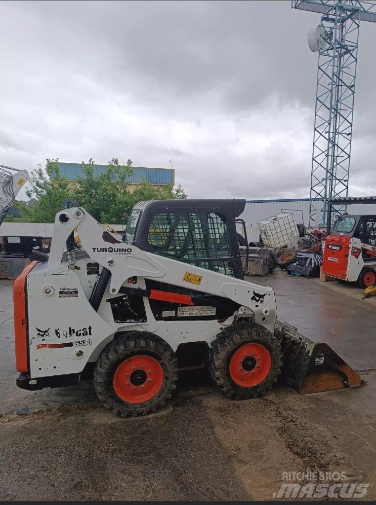 Bobcat S 530 滑移装载机