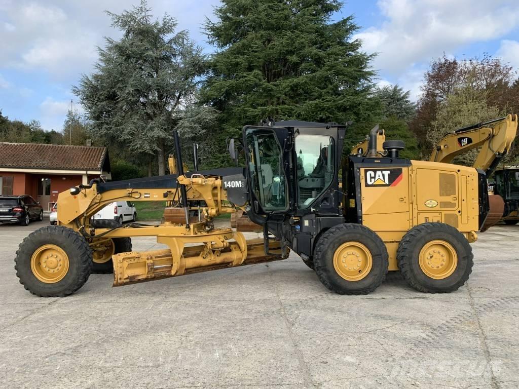 CAT 140 M 3 平地机/推土机