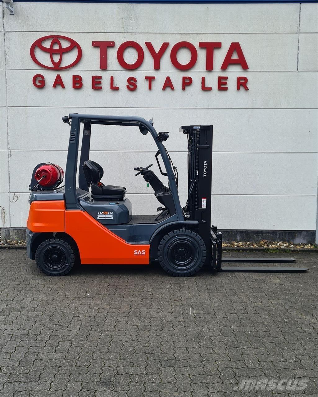 Toyota 02-8FGF25 天然气叉车
