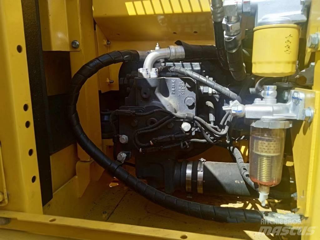 Komatsu PC130-7 履带挖掘机