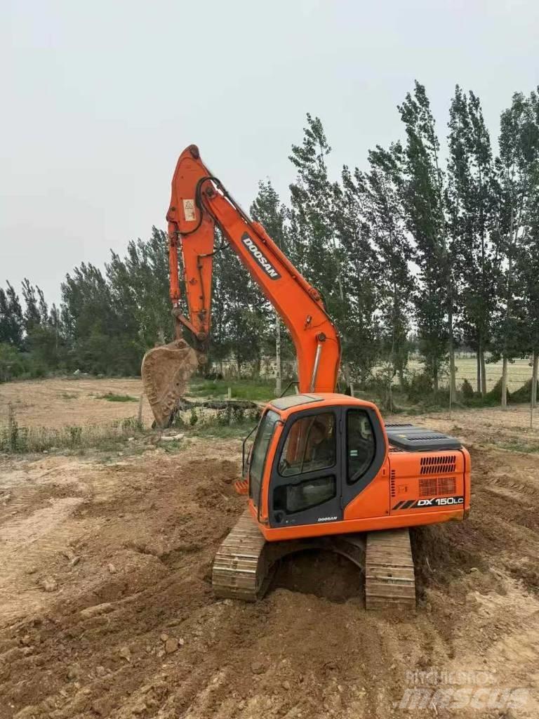 Doosan DX150 履带挖掘机