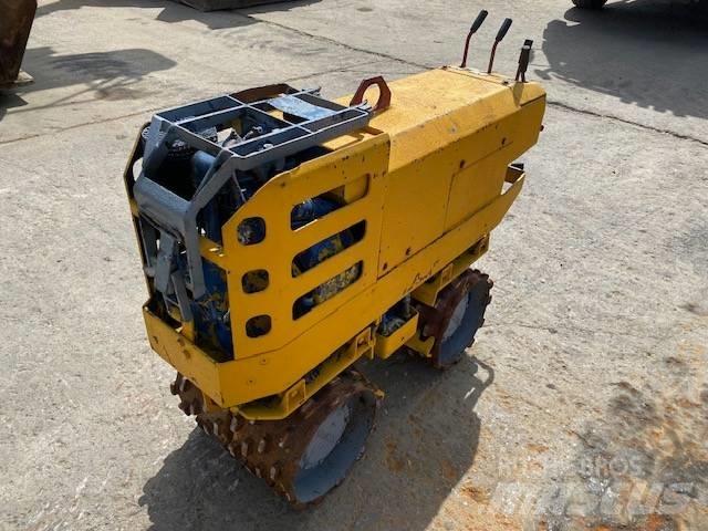 Rammax RW700 土壤压实机
