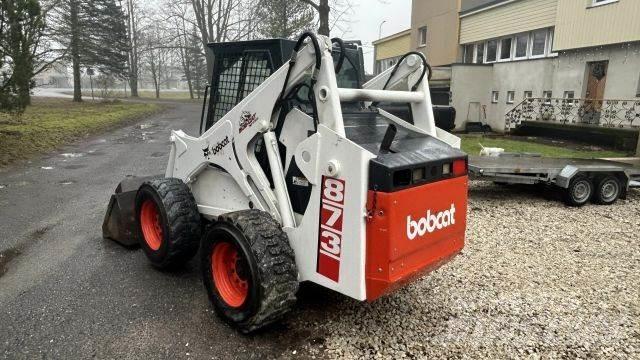 Bobcat 873 滑移装载机