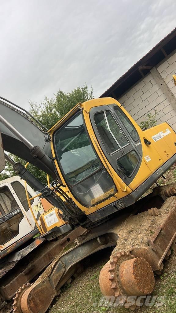Volvo EC 210 LC 底盘和悬架