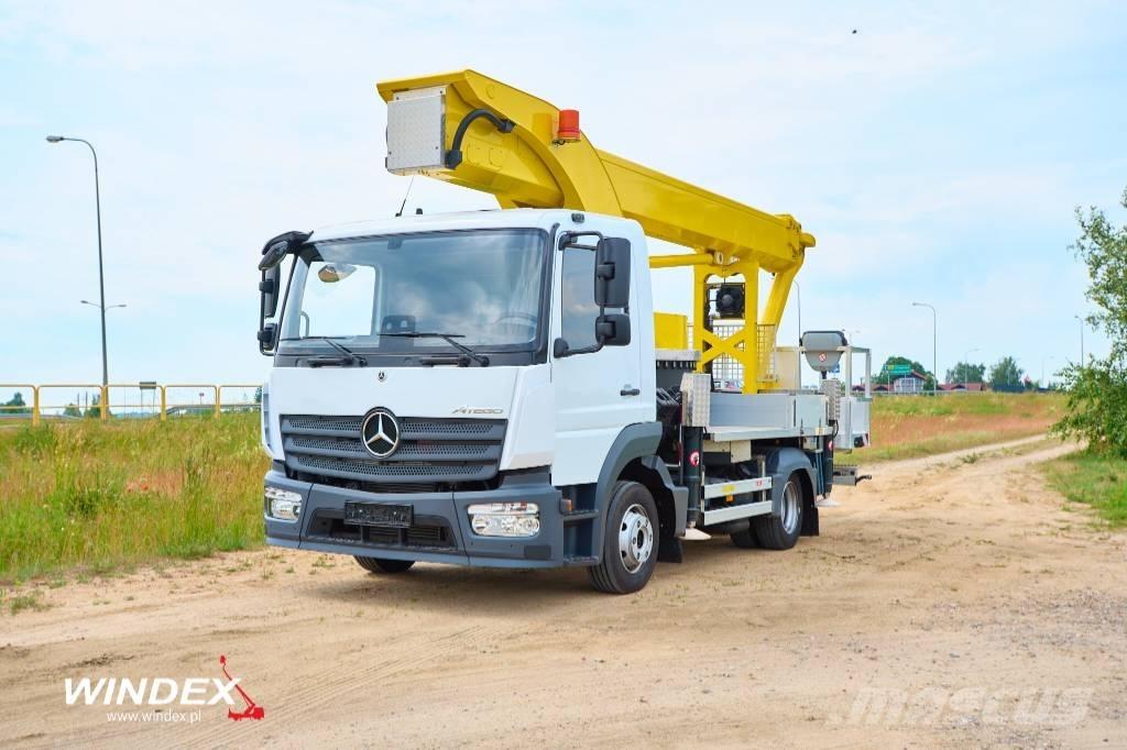Palfinger P 300 KS 车载式高空作业车