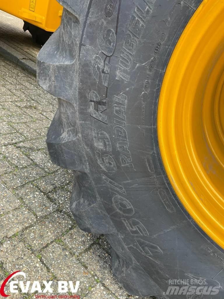 JCB 435S (DEMO) 轮式装载机