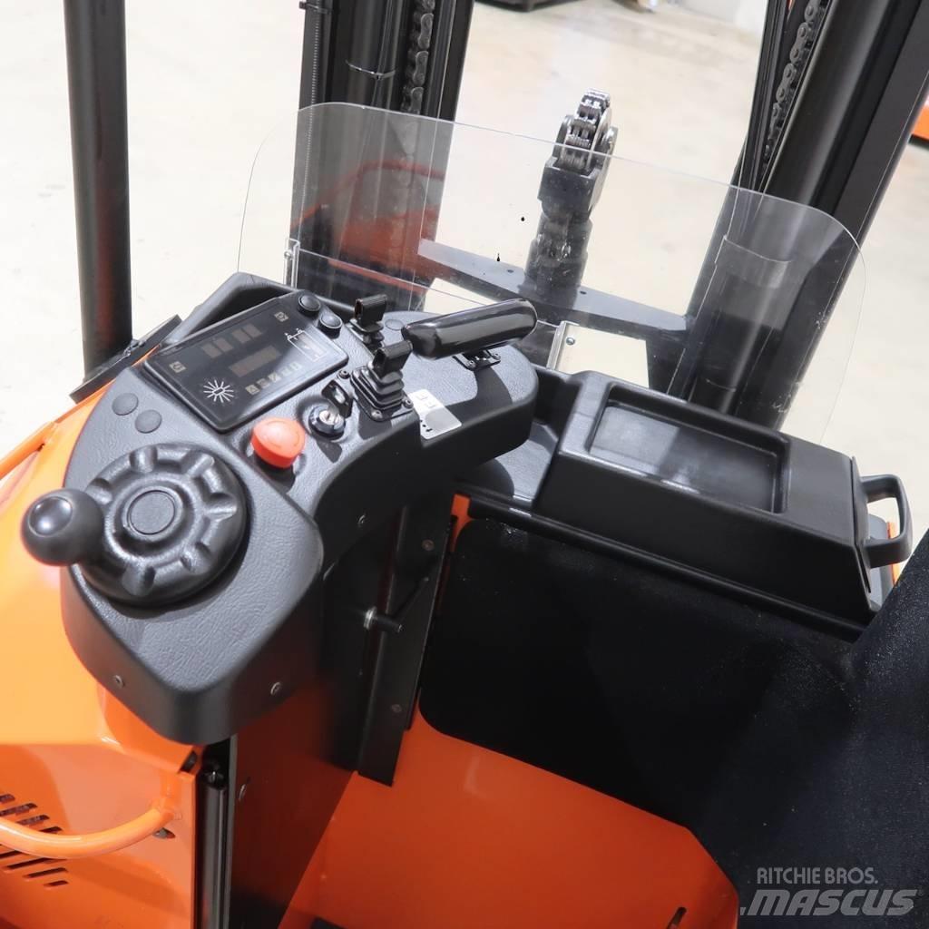 Toyota SSE135 行走式堆垛机