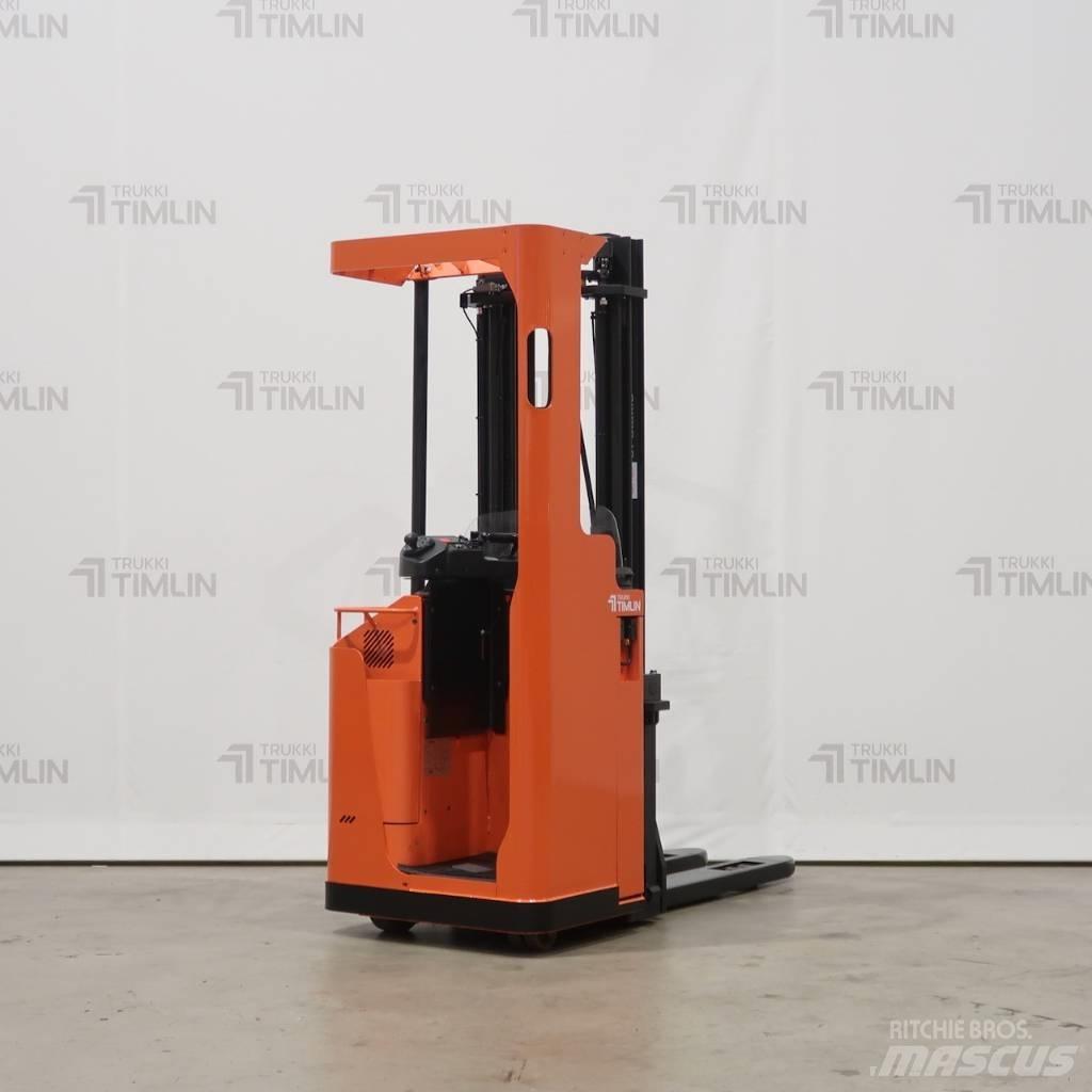 Toyota SSE135 行走式堆垛机