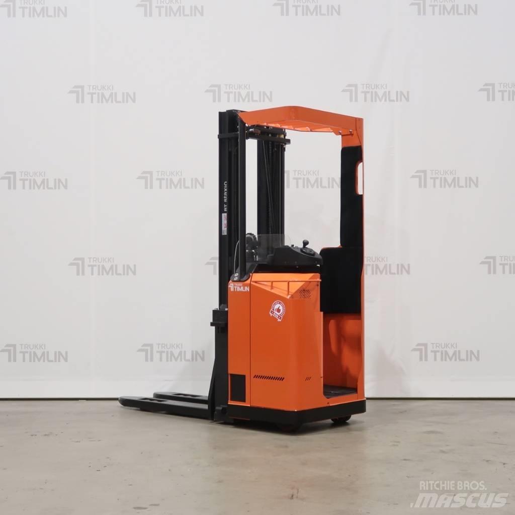 Toyota SSE135 行走式堆垛机