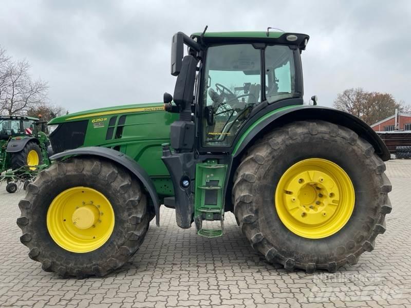 John Deere 6250R 拖拉机/农用车
