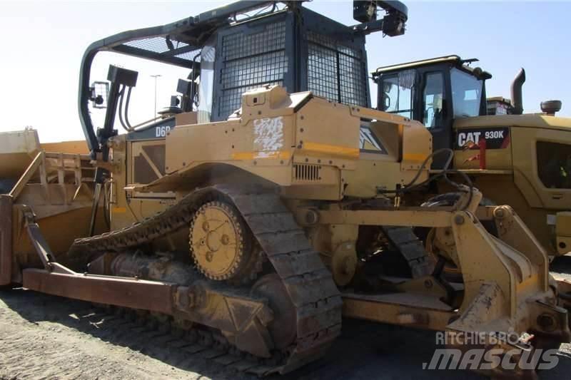 CAT D6R2 履带式推土机
