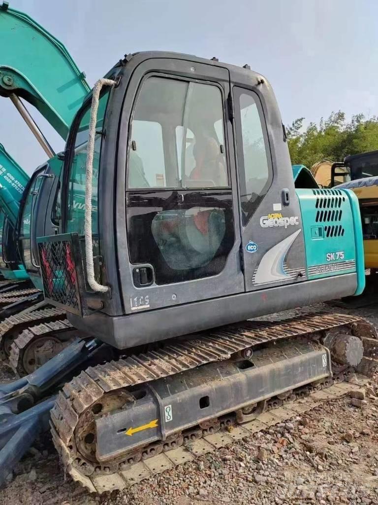 Kobelco SK 75 履带挖掘机