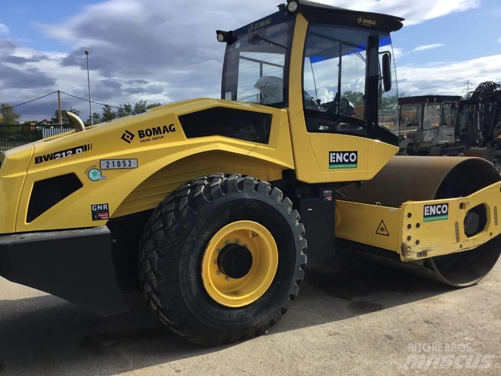Bomag BW212D5 土壤压实机