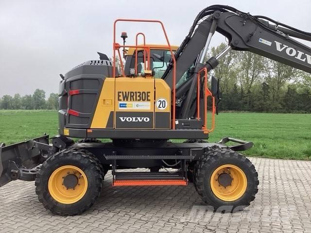 Volvo EWR 130 E 轮式挖掘机