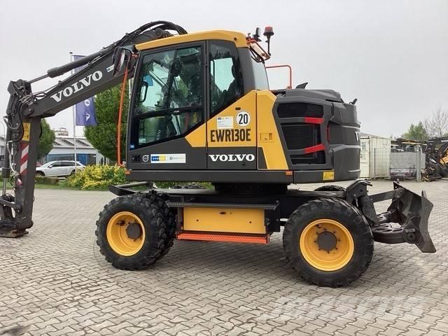 Volvo EWR 130 E 轮式挖掘机
