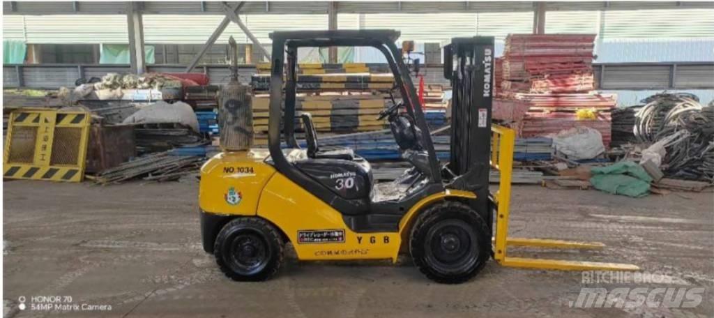 Komatsu FD 30 T-14 柴油叉车
