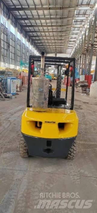 Komatsu FD 30 T-14 柴油叉车