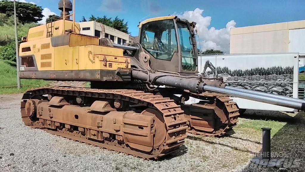 Volvo EC750D 履带挖掘机
