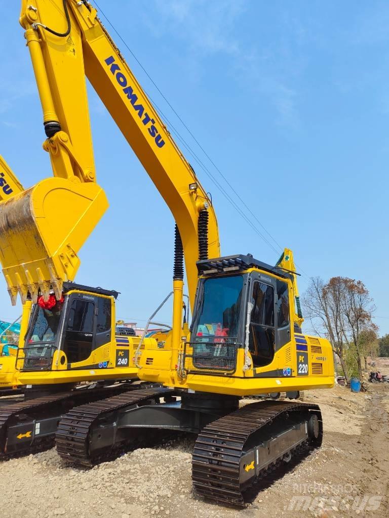 Komatsu PC 220 履带挖掘机