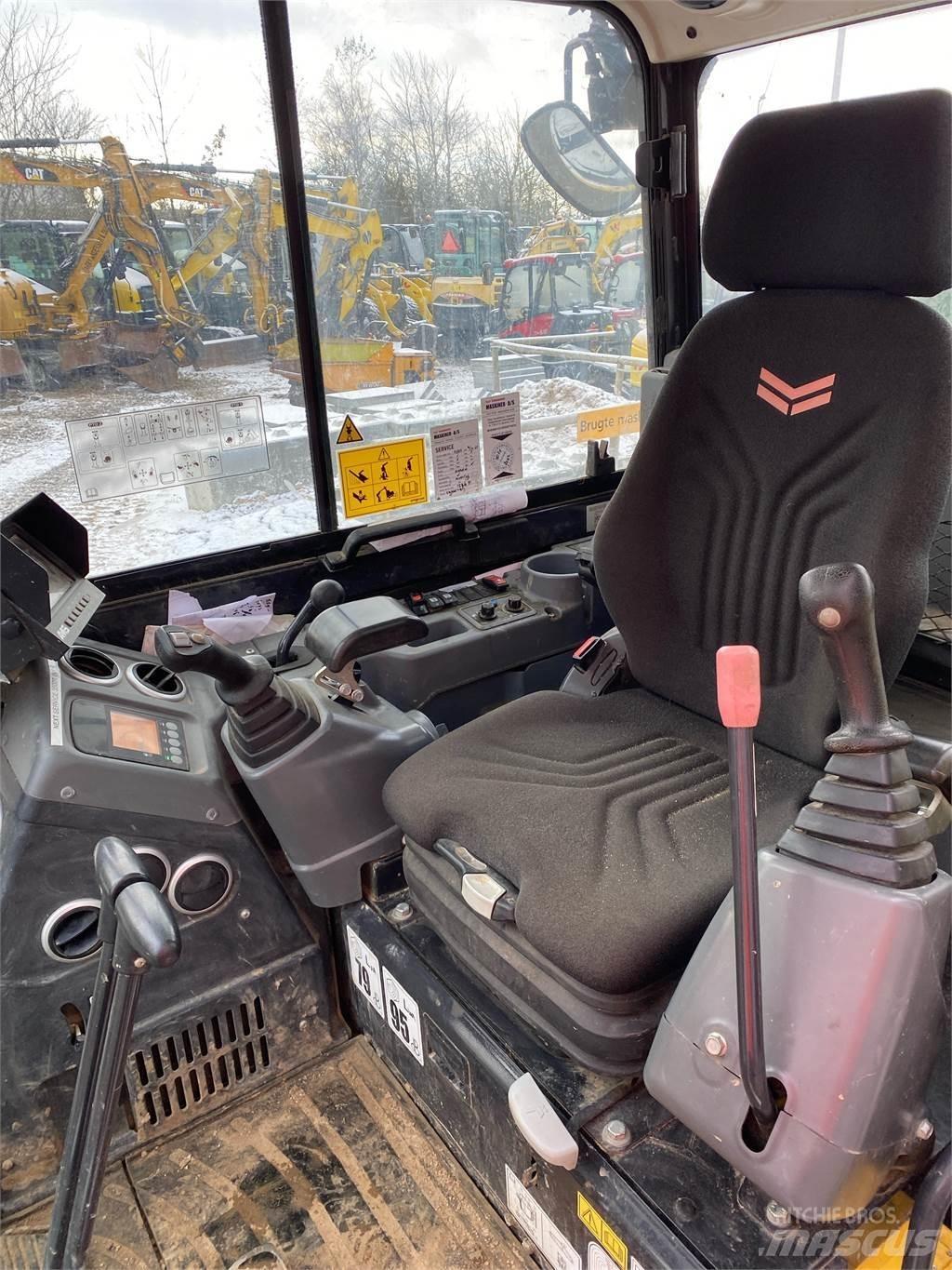 Yanmar SV60 小型挖掘机