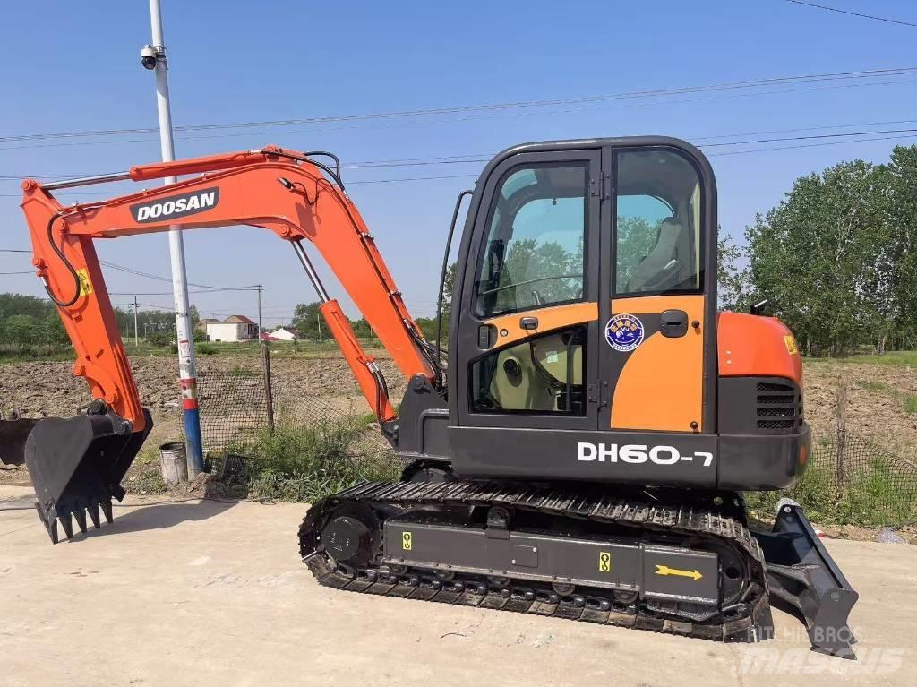 Doosan DH 60-7 小型挖掘机