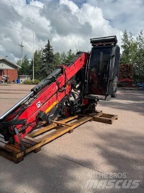 Loglift F118ST9.6 木材起重机
