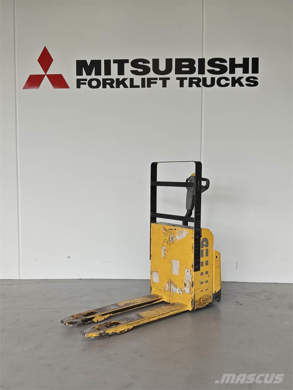 Atlet PLL180 手推堆垛车
